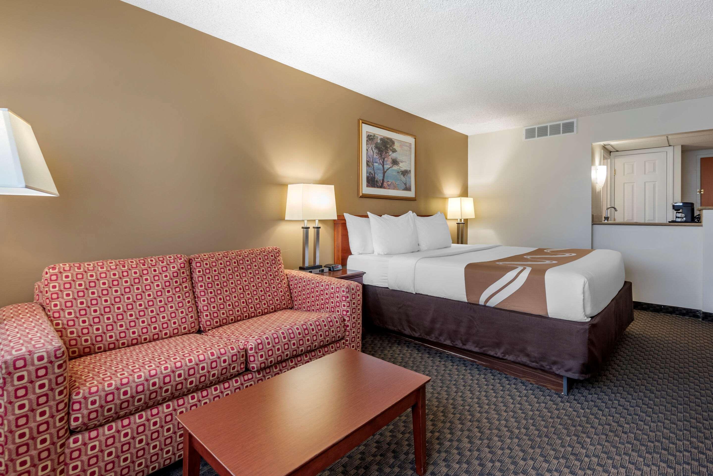 Quality Inn & Suites Vestal Binghamton Near University Exterior foto