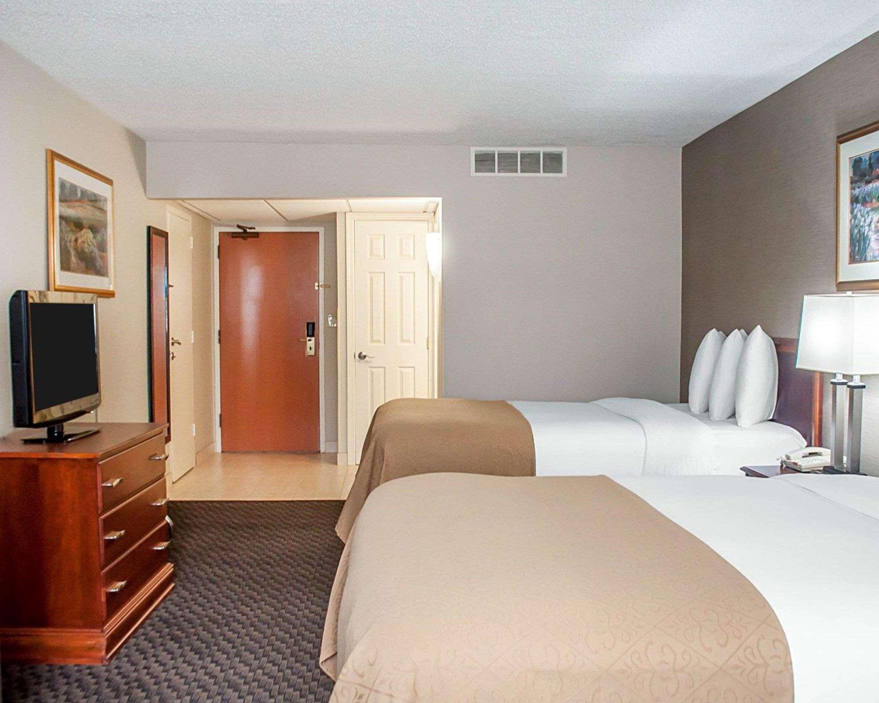 Quality Inn & Suites Vestal Binghamton Near University Exterior foto