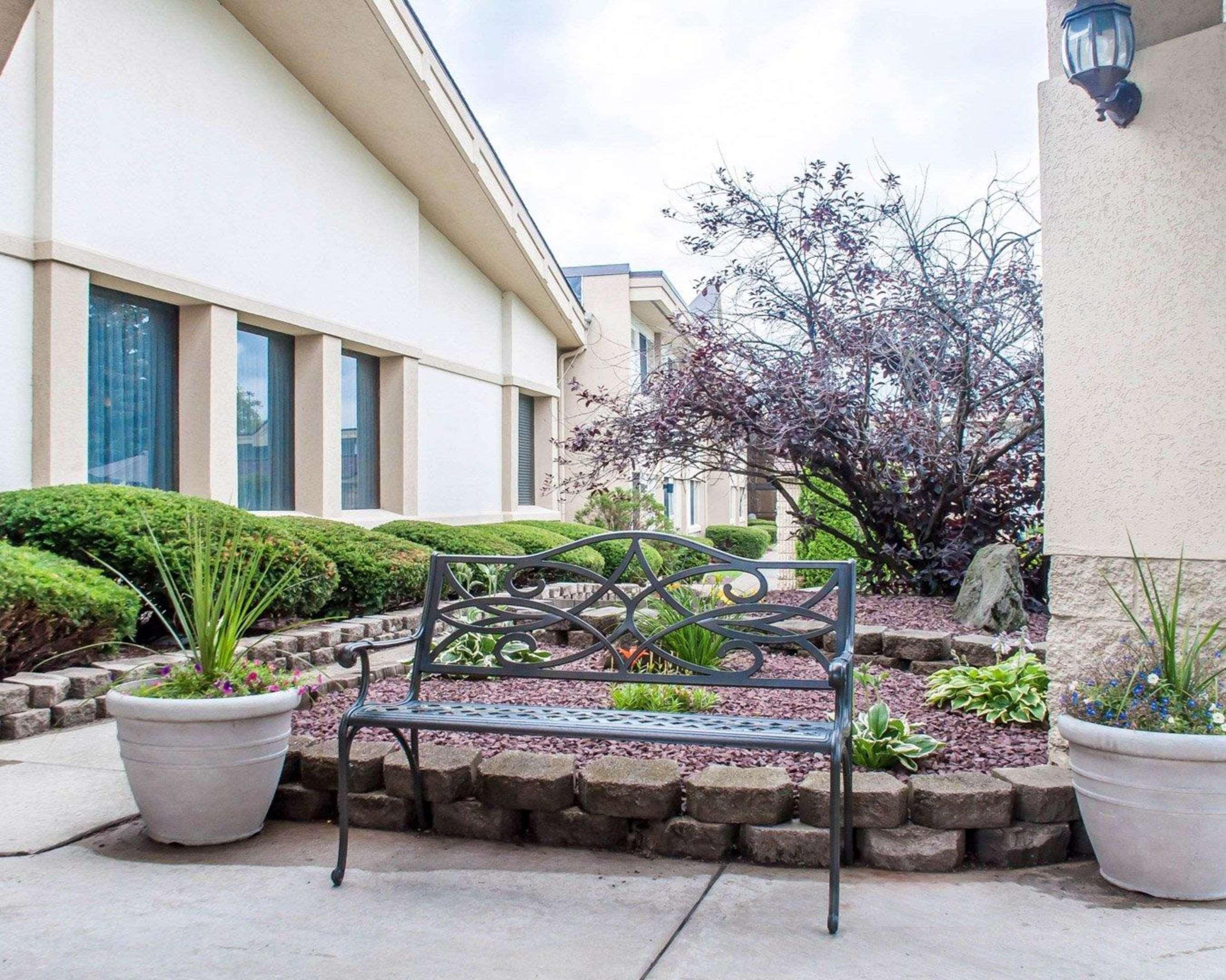Quality Inn & Suites Vestal Binghamton Near University Exterior foto