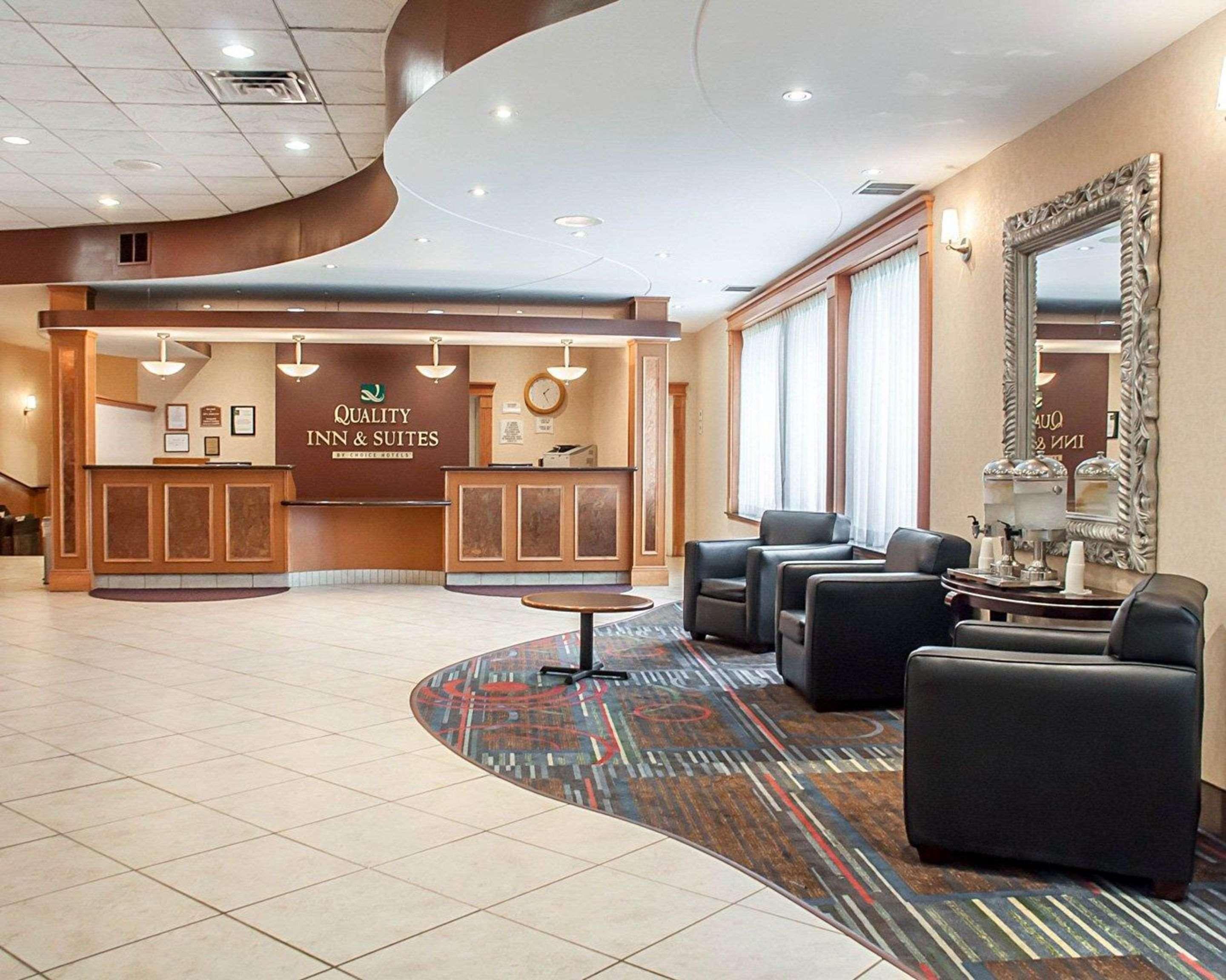 Quality Inn & Suites Vestal Binghamton Near University Exterior foto